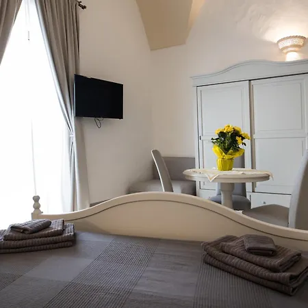 Le Finestre Su Porta Carrese - Luxury Aparthotel 3*